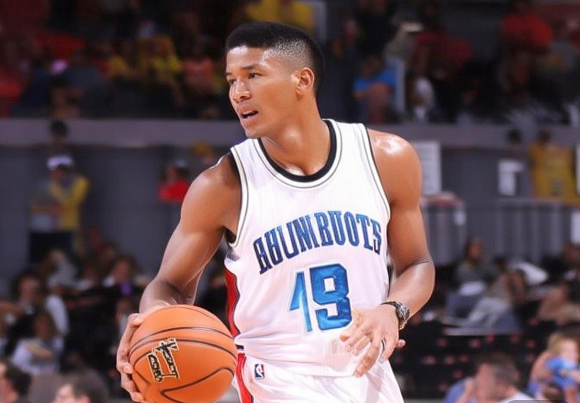 亚历山大28分领衔俄克拉荷马雷霆队NBA杯赛晋级，青春风暴创纪录49分大胜震撼联盟